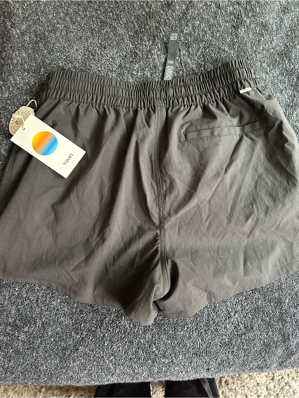 NEW VUORI Birch shorts in Small - Picture 2 of 6